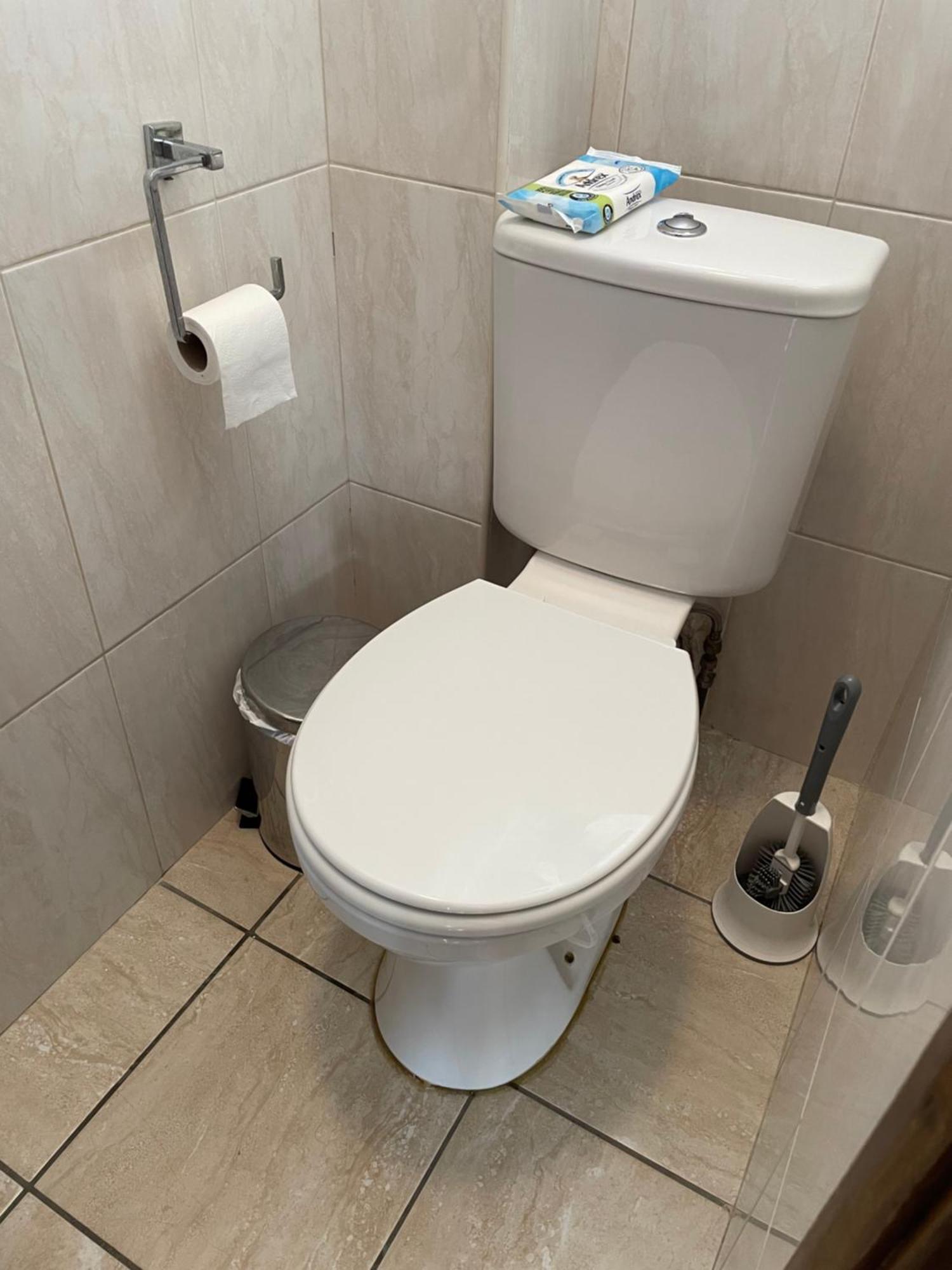 2 Bedrooms 2 Stations Londra Esterno foto